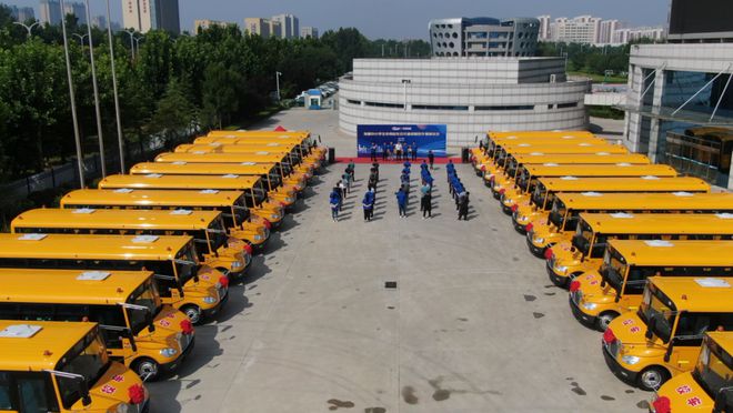 批量!中通專用校車交付西北最大校車運營公司