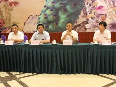 【金鵬控股】政企緊密合作 共謀全面發展--金鵬控股集團與荔浦縣人民政府簽訂合作開發建設協議